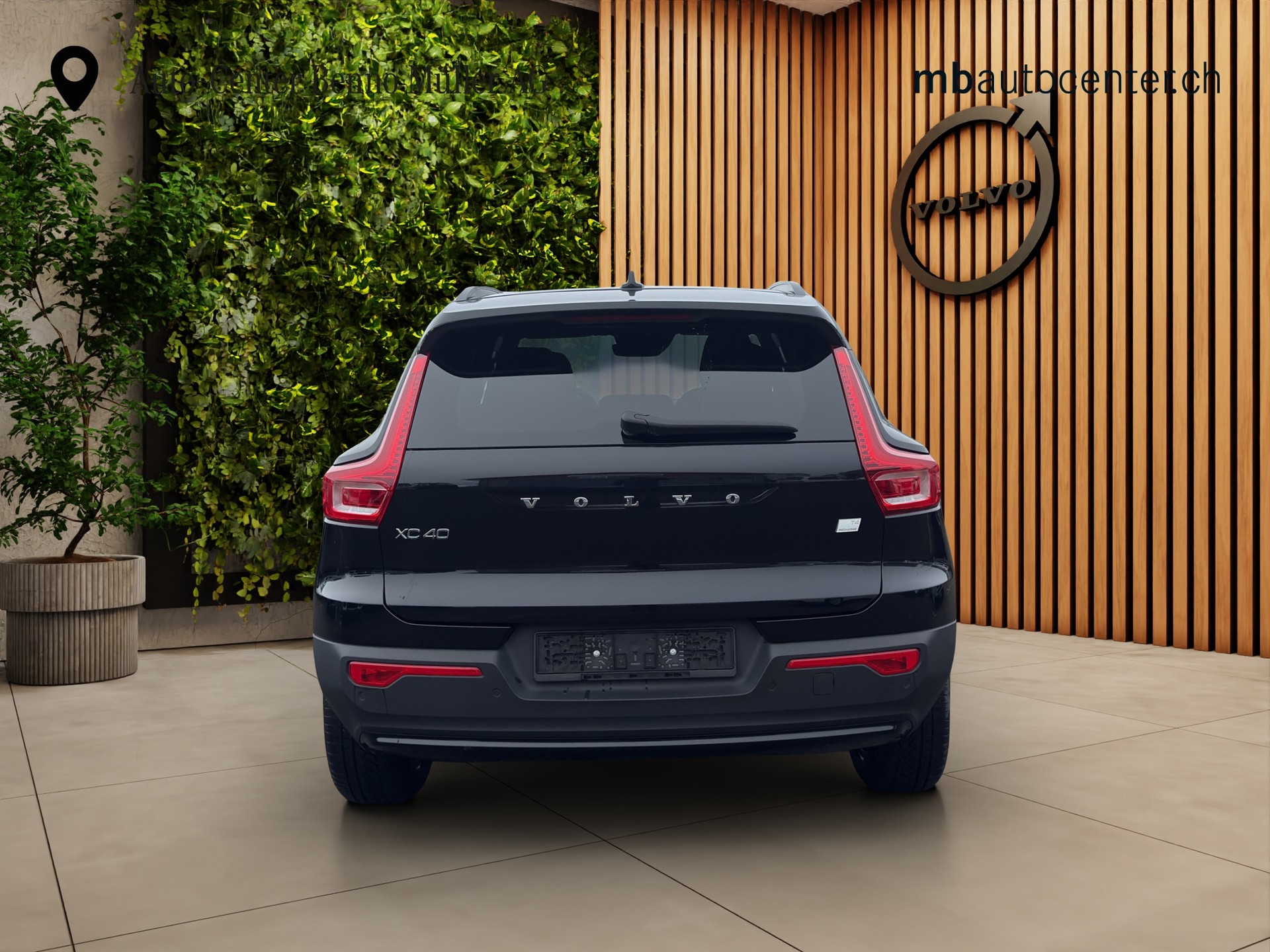 VOLVO XC40 1.5 T4 PiH Plus Dark-image-3