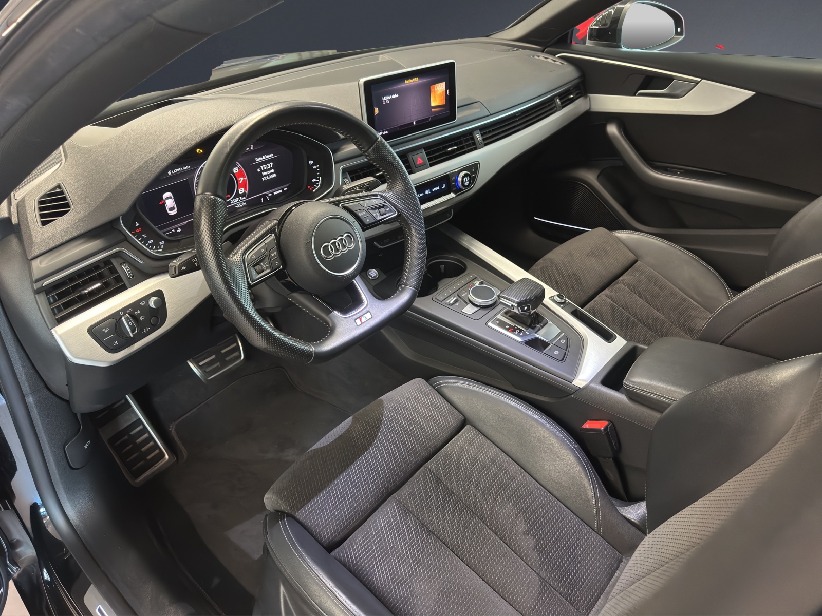 AUDI A5 Sportback 40TFSI Sport-image-5