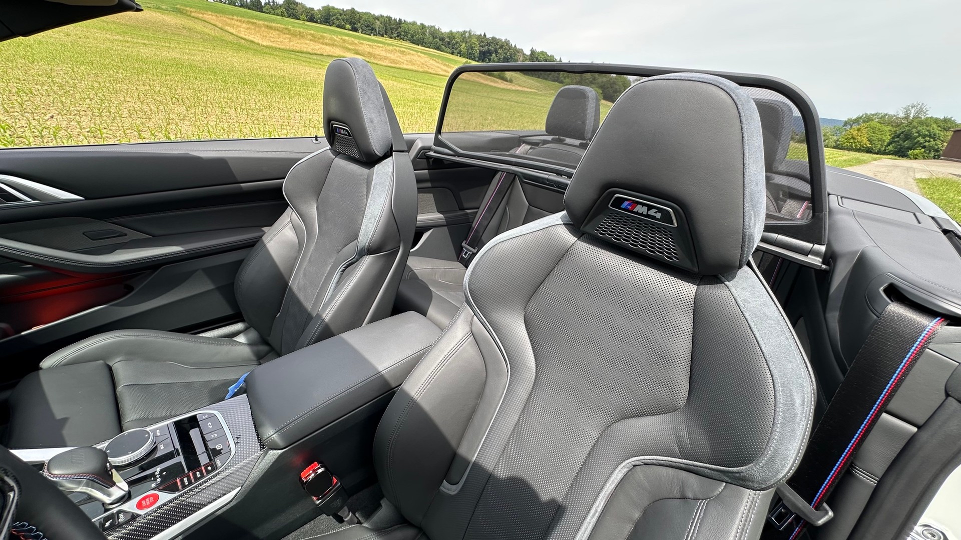 BMW M4 Competition xDrive-image-5