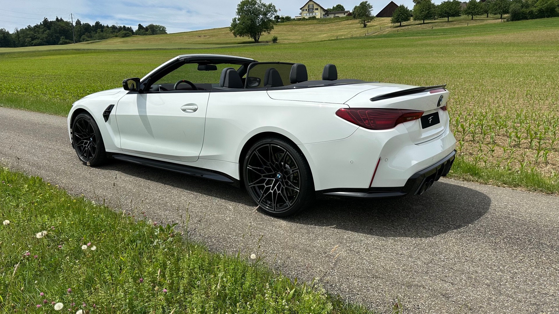 BMW M4 Competition xDrive-image-2