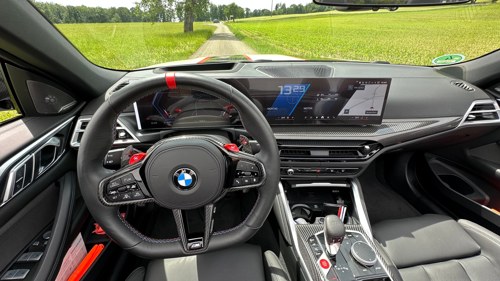 BMW M4 Competition xDrive-image-4
