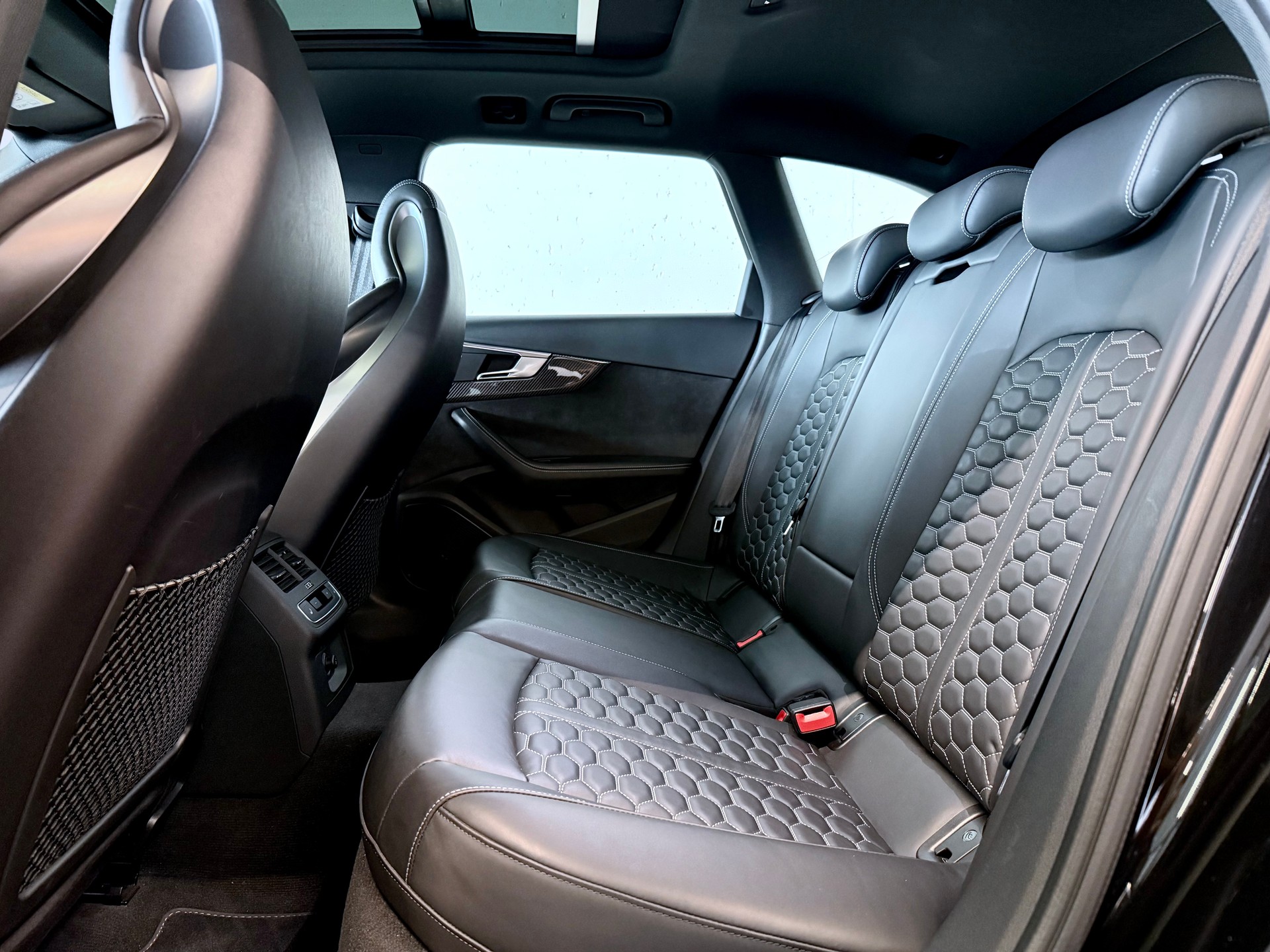 AUDI RS4 AVANT 2.9 TFSI QUATTRO TIPTRONIC | CH-FZG | OHNE OPF | TOP ZUSTAND-image-12