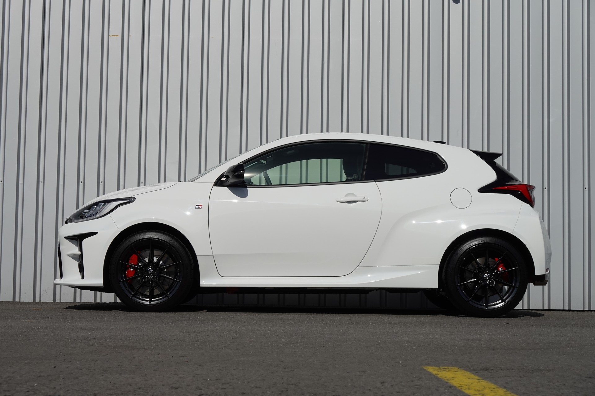TOYOTA Yaris 1.6 GR Sport-image-2