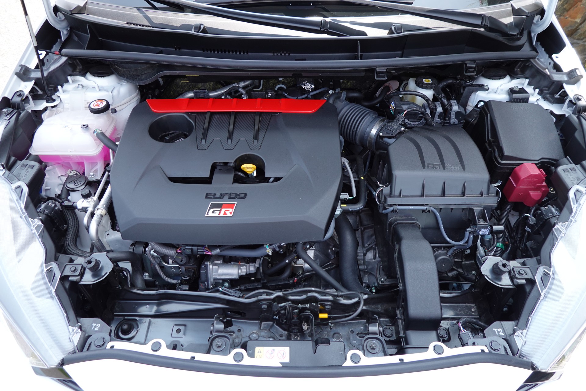 TOYOTA Yaris 1.6 GR Sport-image-12