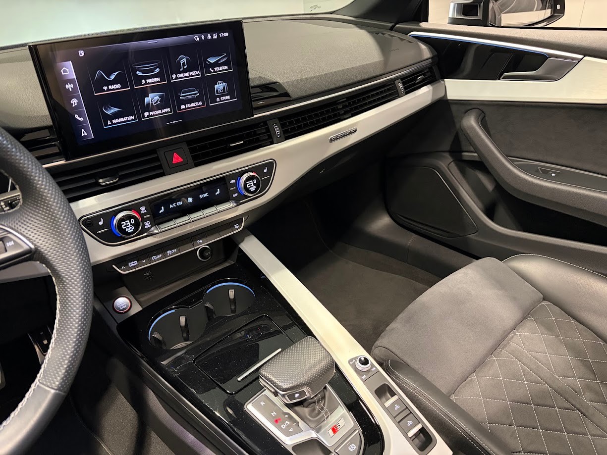 AUDI S5 Cabriolet 3.0 TFSI quattro tiptronic-image-10