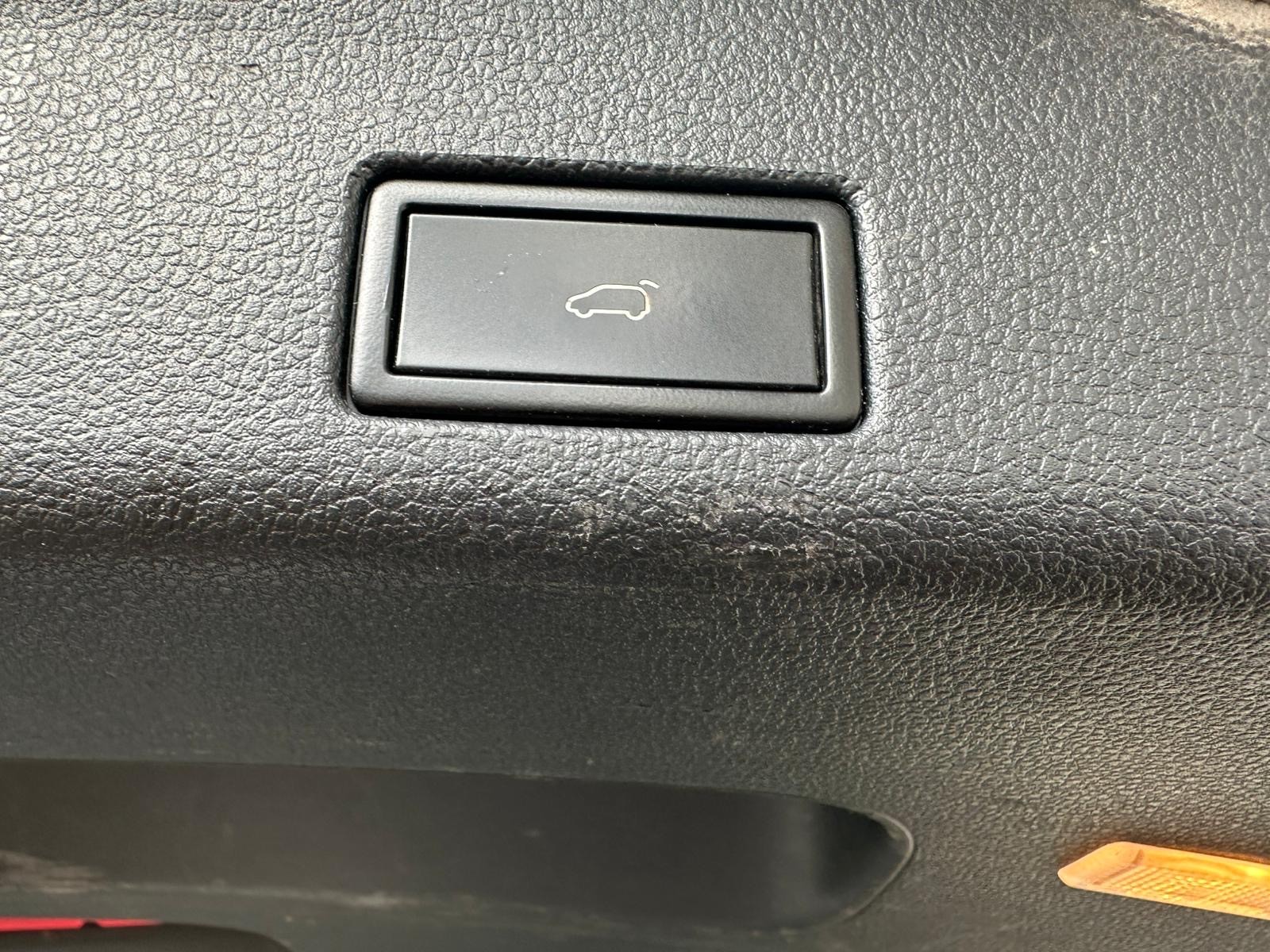 VW Sharan 2.0 TDI BlueMotion Technology Highline DSG-image-12