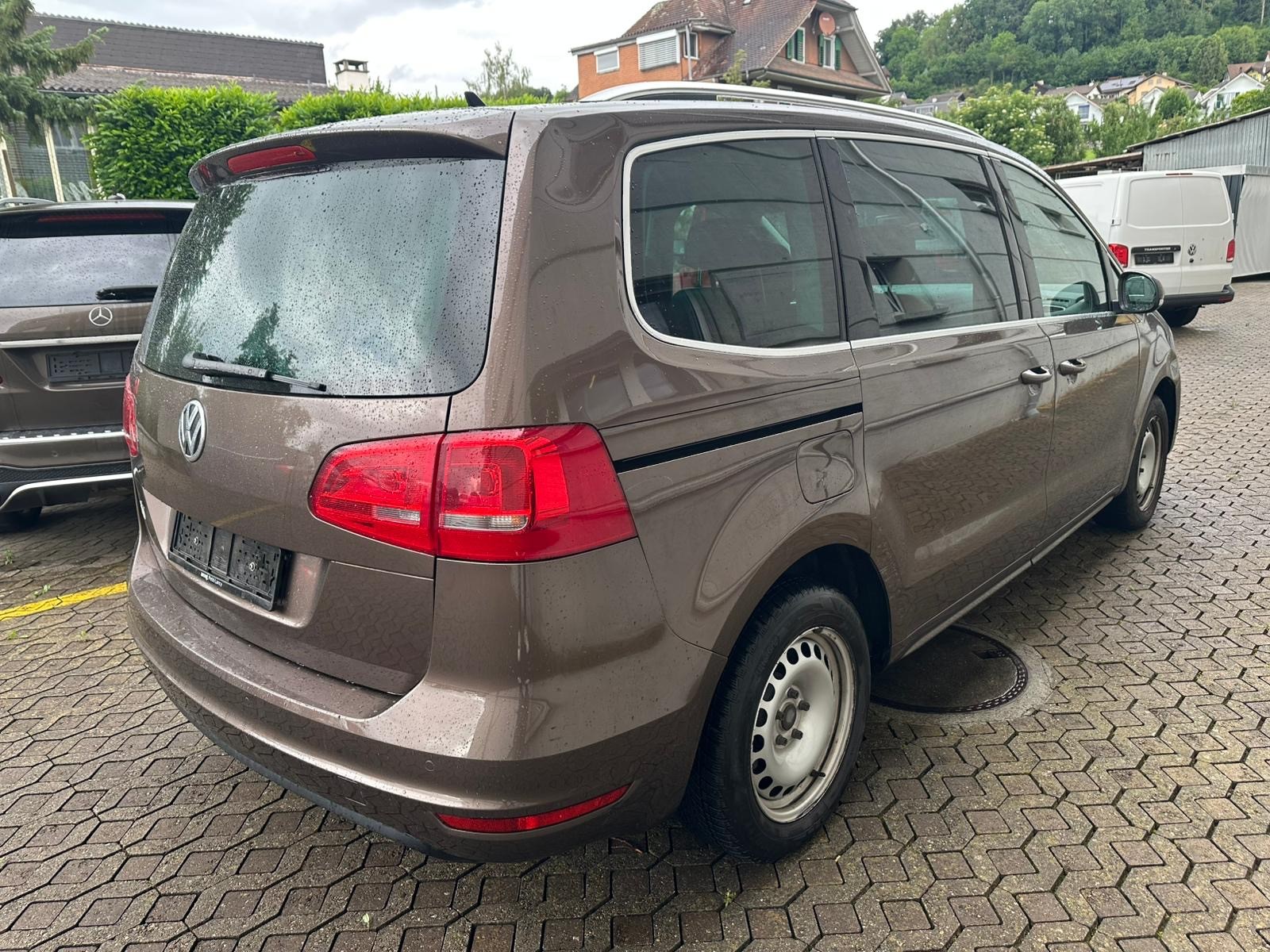 VW Sharan 2.0 TDI BlueMotion Technology Highline DSG-image-3