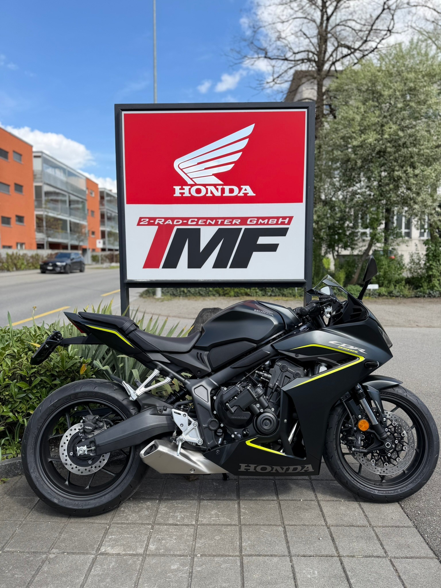 HONDA CBR 650 R E-Clutch