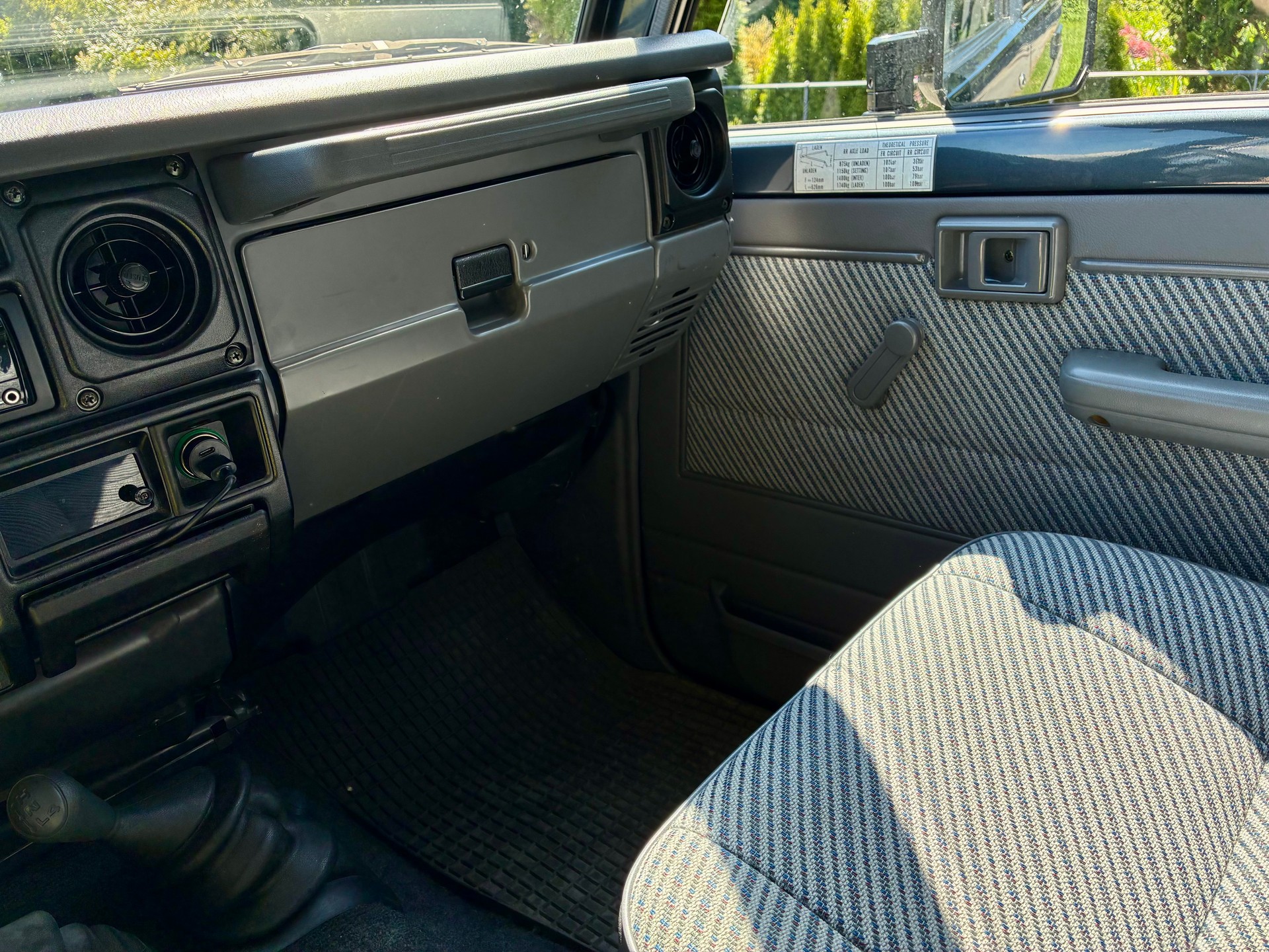 TOYOTA LandCruiser LX 3.0 Turbo-image-3