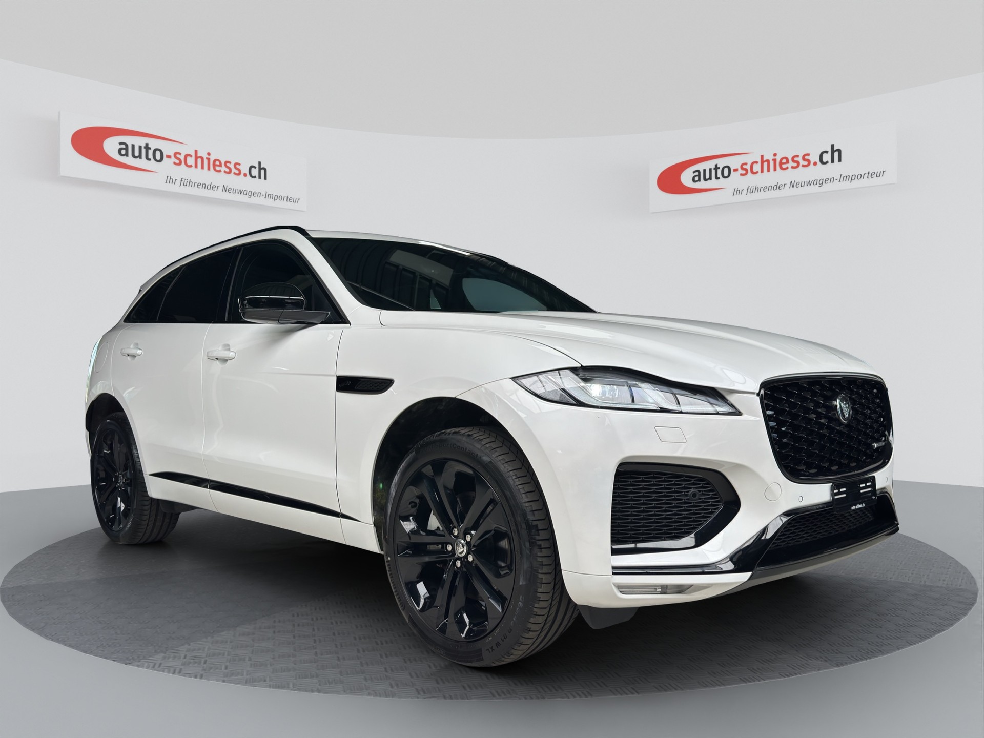 JAGUAR F-Pace 2.0 D200 R-Dynamic MHEV SE AWD-image-0