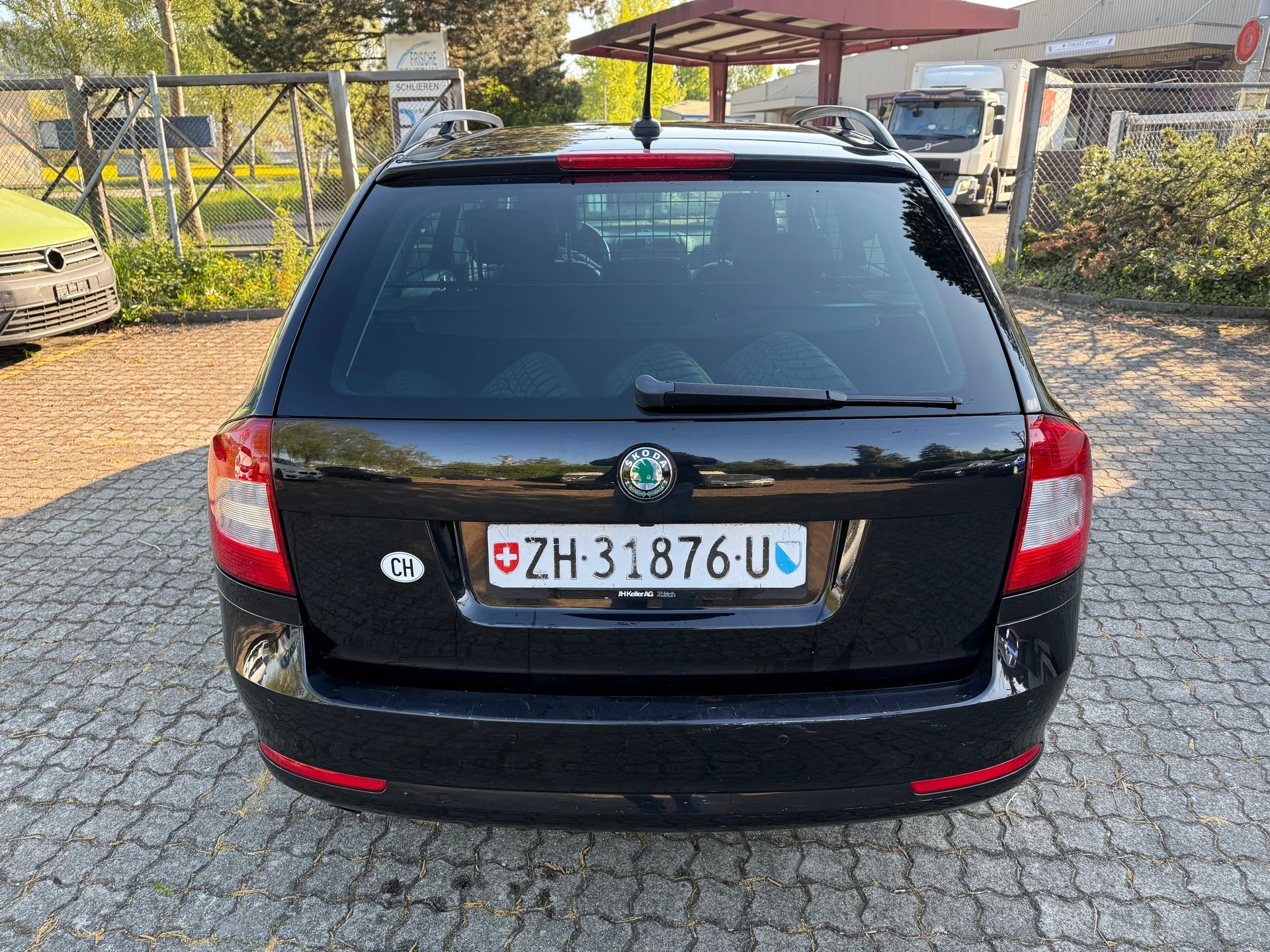 SKODA Octavia Combi 1.6 TDI Elegance DSG-image-5