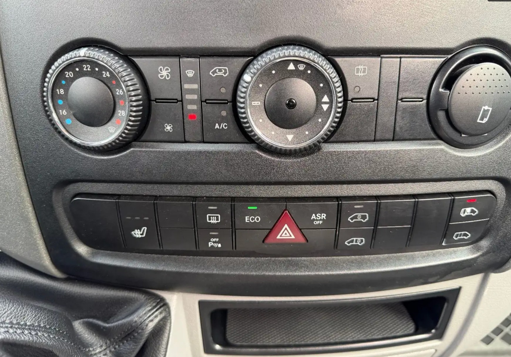MERCEDES-BENZ Sprinter 313 CDI Standard / 9-Plätzer / Klima-image-10