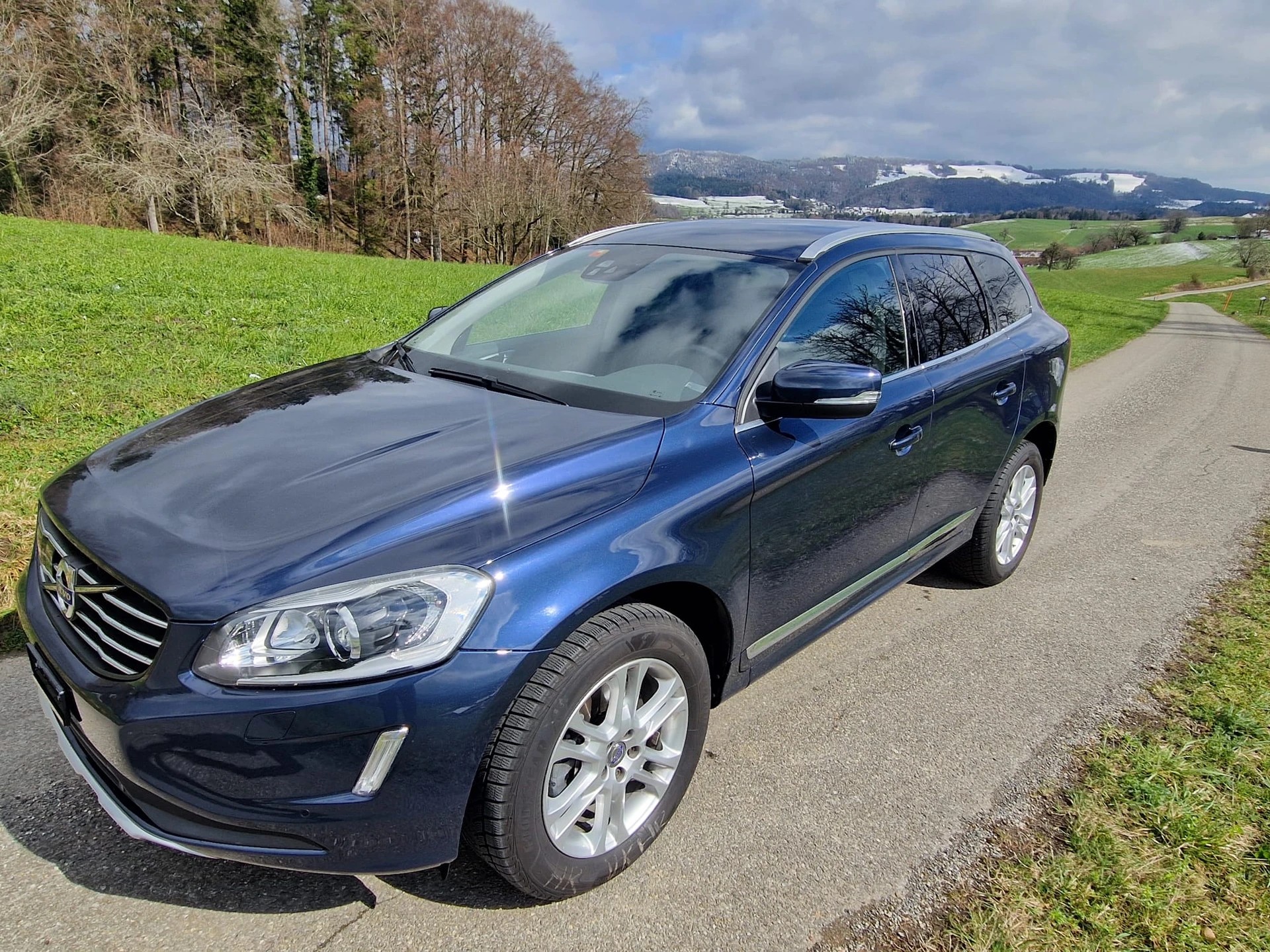VOLVO XC60 T5 Summum Geartronic-image-1