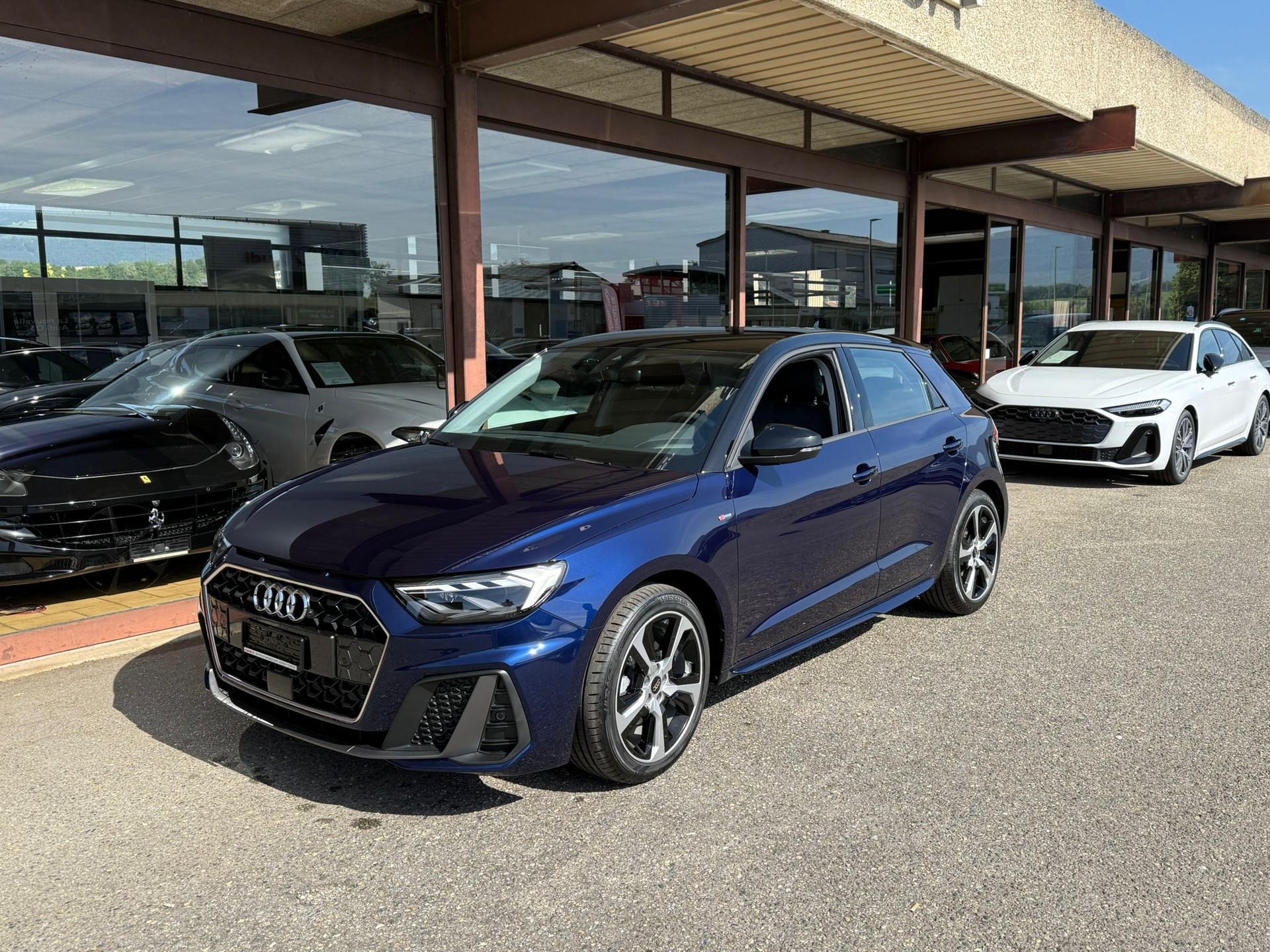 AUDI A1 Sportback 30 TFSI S Line S-tronic-image-1