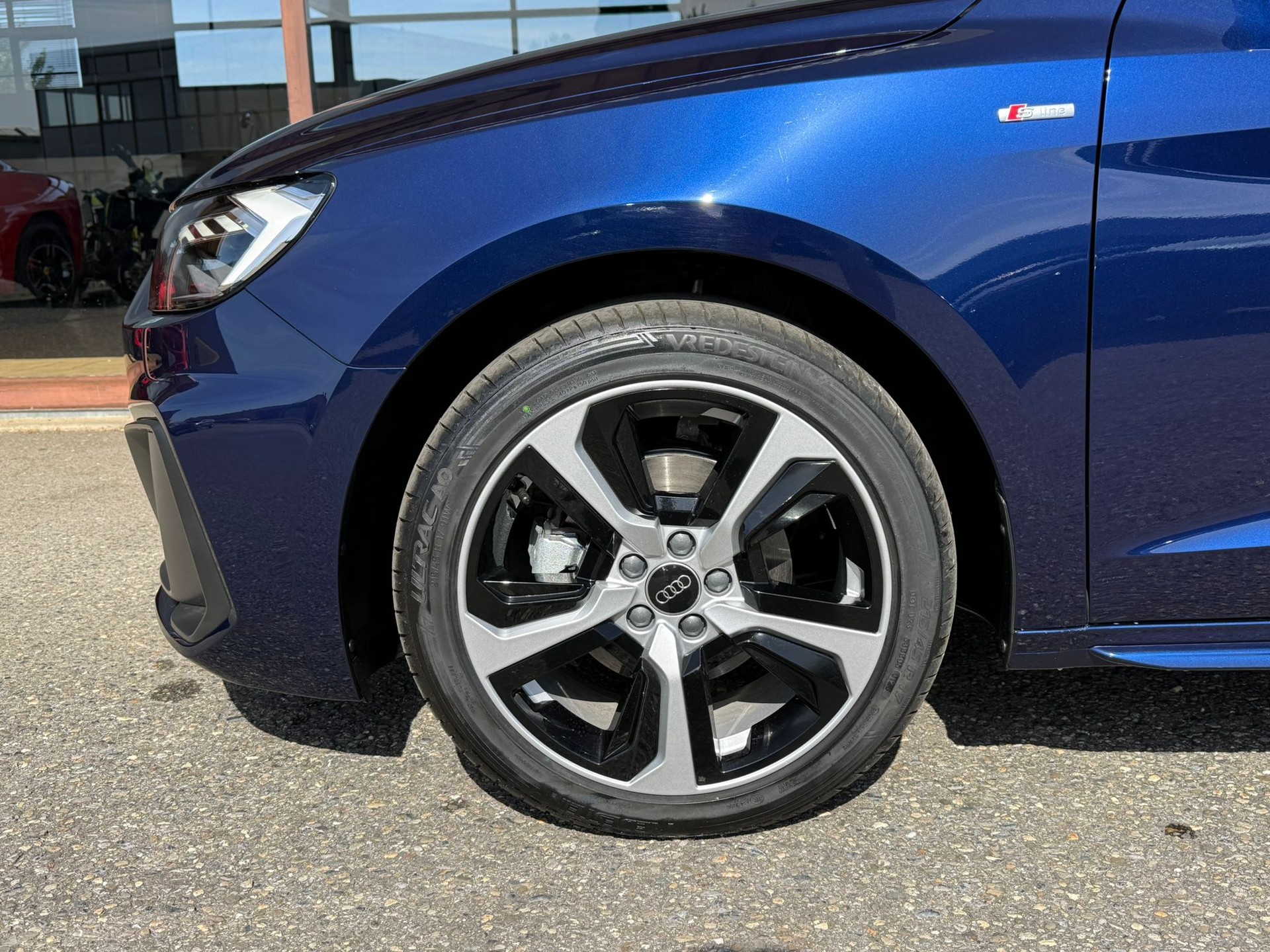 AUDI A1 Sportback 30 TFSI S Line S-tronic-image-5