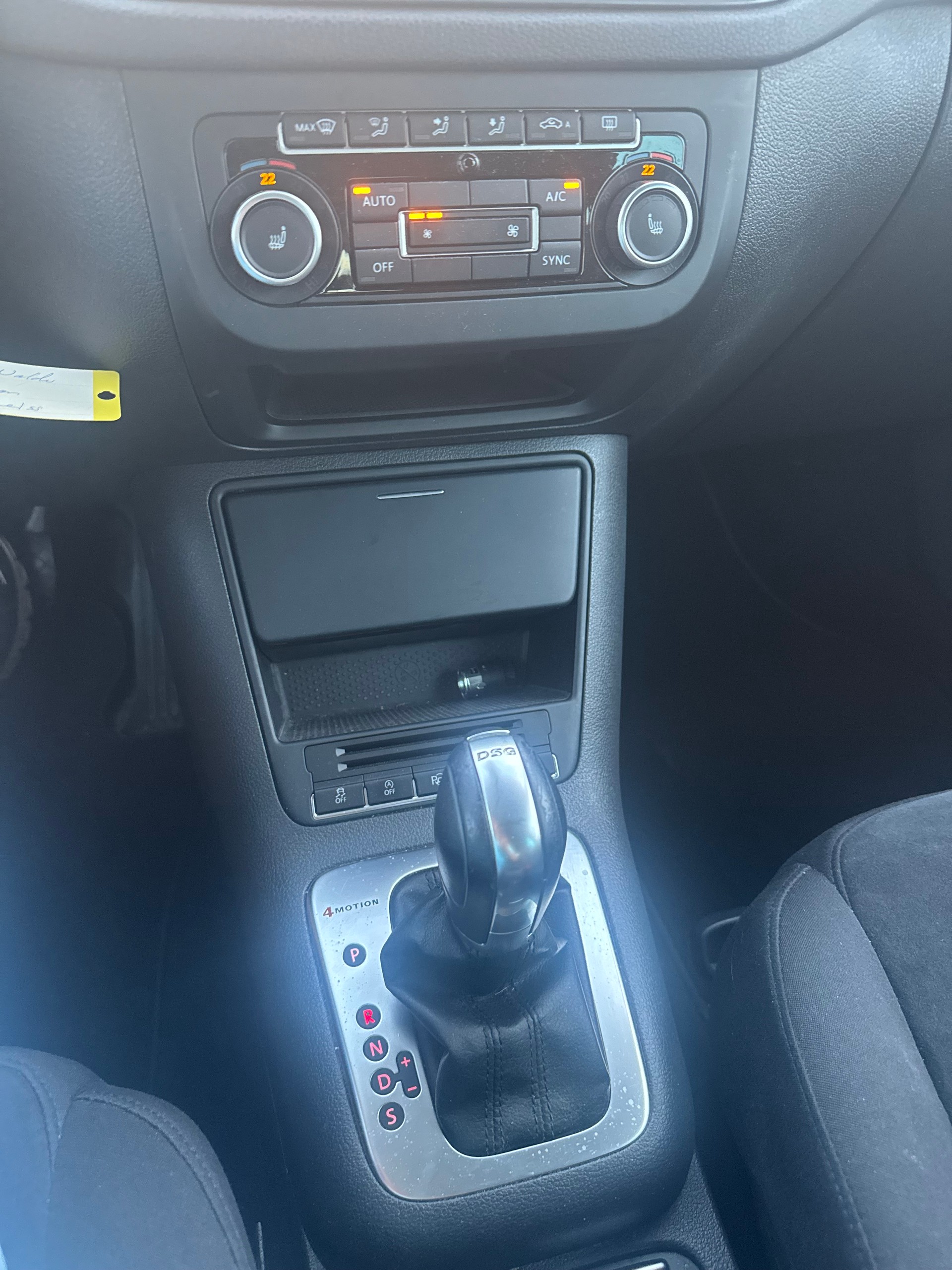 VW Tiguan 2.0 TDI BlueMotion Sport&Style 4Motion-image-12