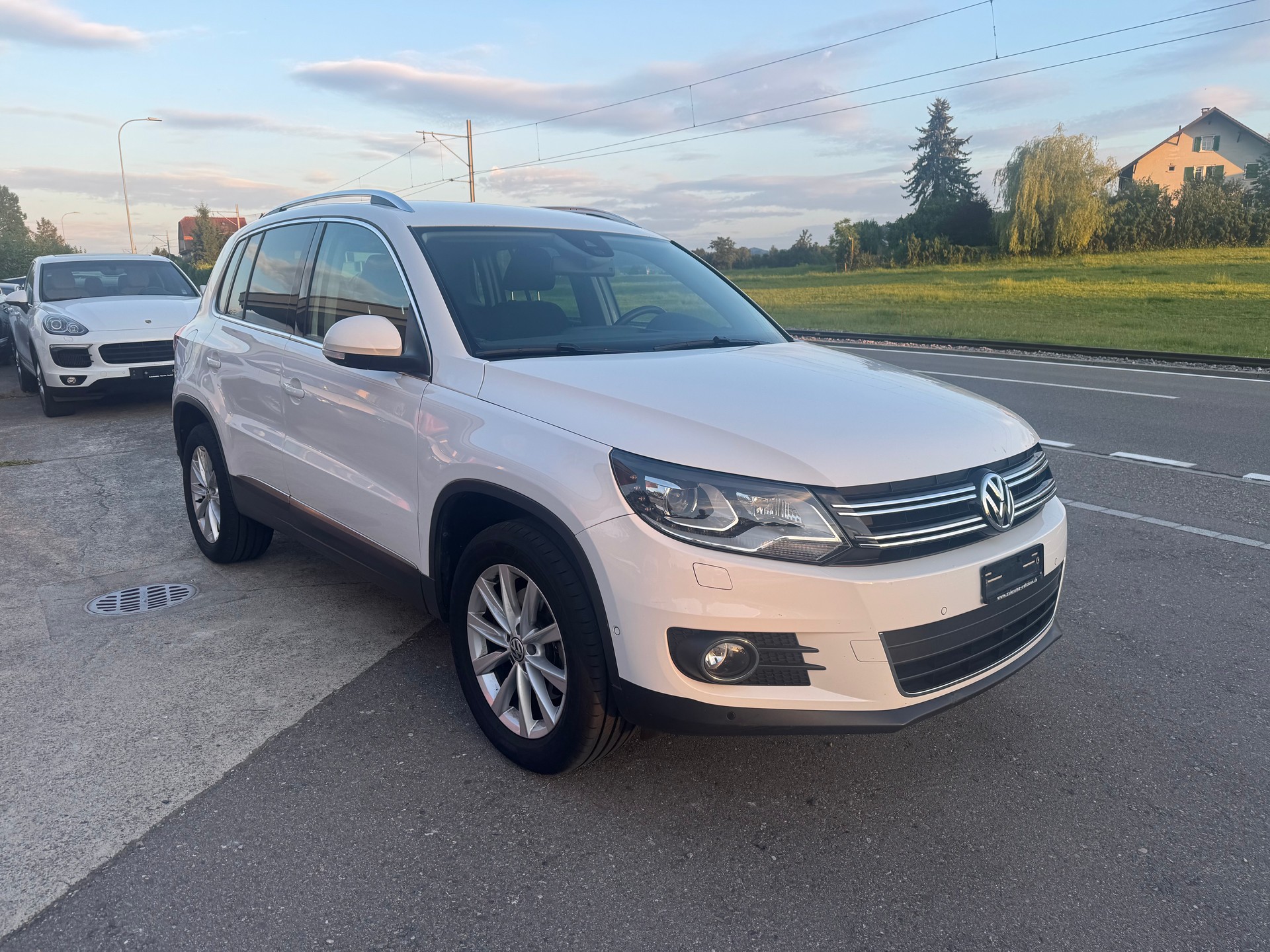 VW Tiguan 2.0 TDI BlueMotion Sport&Style 4Motion-image-1