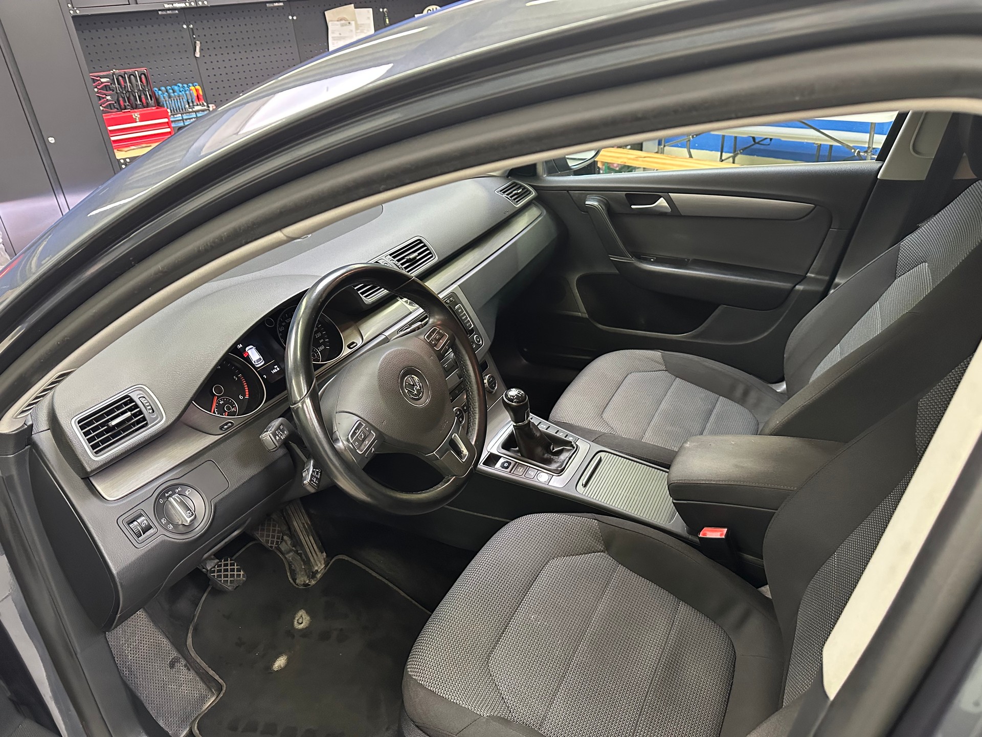 VW Passat Variant 2.0 TDI BlueMotion Technology Cup-image-6