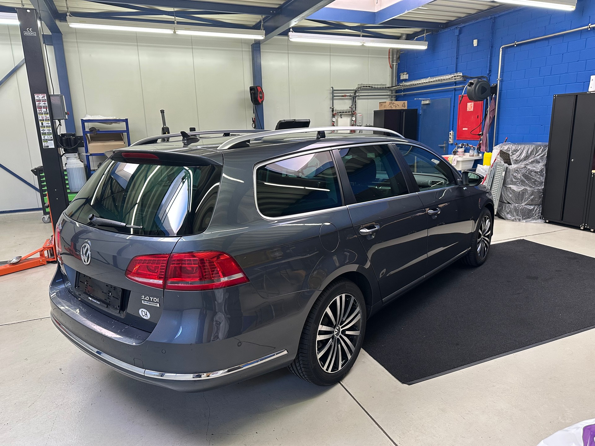 VW Passat Variant 2.0 TDI BlueMotion Technology Cup-image-5