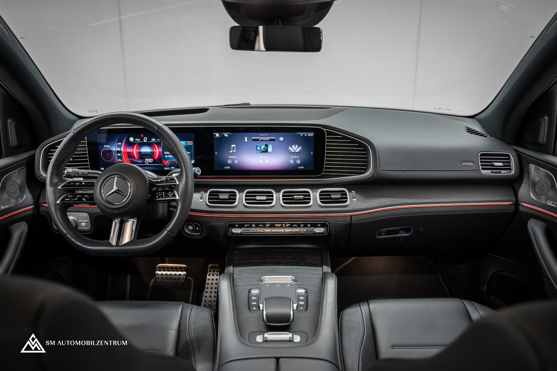 MERCEDES-BENZ GLE 450 AMG Line 4matic / Panorama / 360° / Head-Up / Smaragdgrün Metallic-image-13