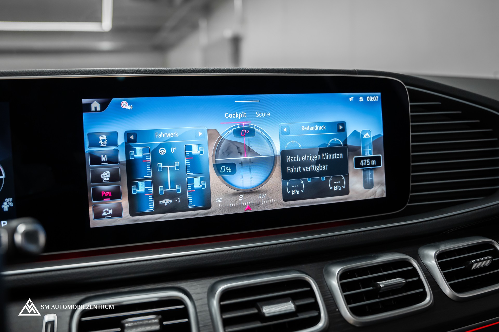 MERCEDES-BENZ GLE 450 AMG Line 4matic / Panorama / 360° / Head-Up / Smaragdgrün Metallic-image-38