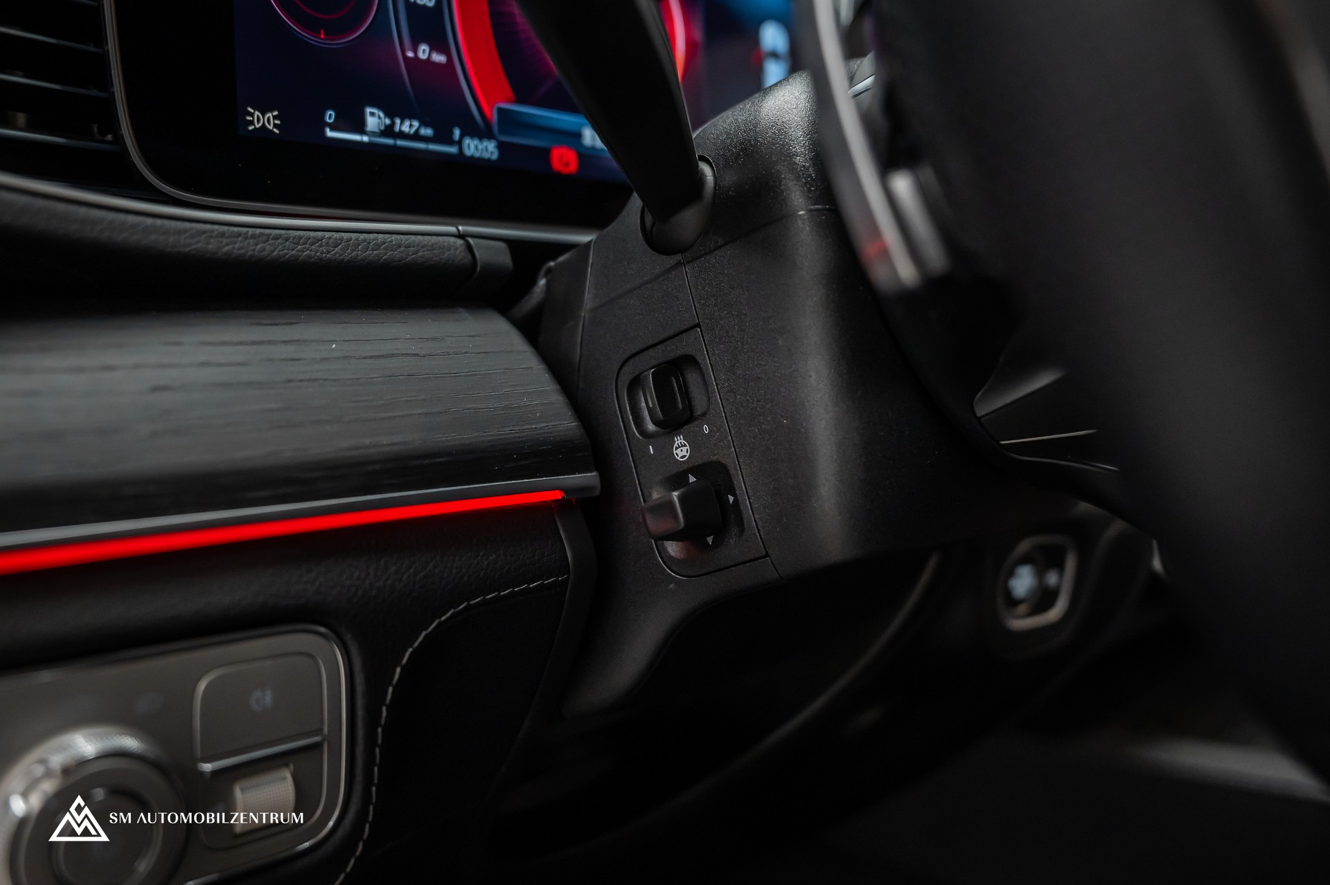 MERCEDES-BENZ GLE 450 AMG Line 4matic / Panorama / 360° / Head-Up / Smaragdgrün Metallic-image-26