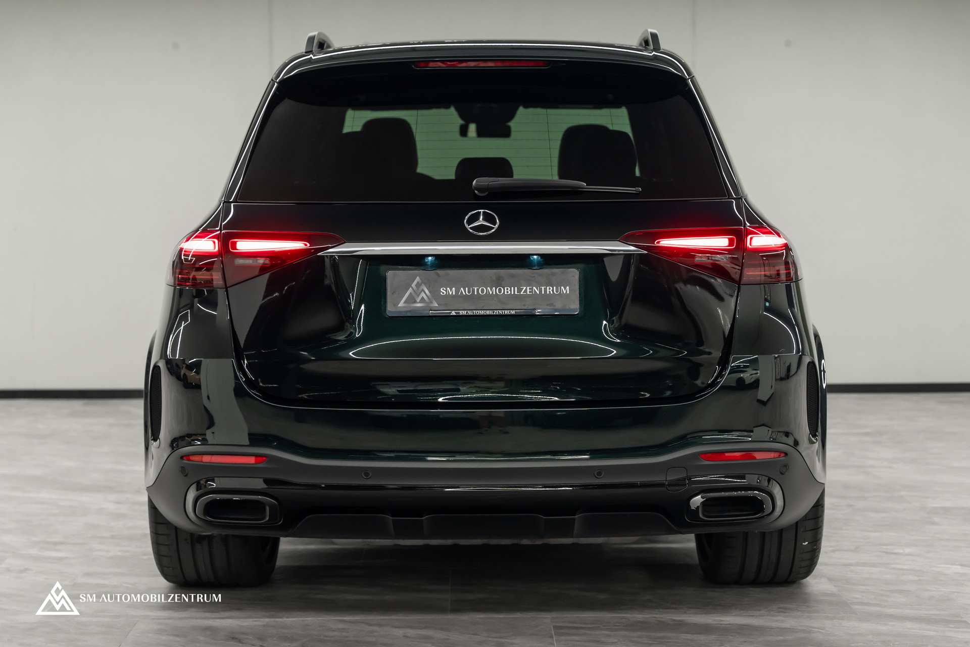 MERCEDES-BENZ GLE 450 AMG Line 4matic / Panorama / 360° / Head-Up / Smaragdgrün Metallic-image-11