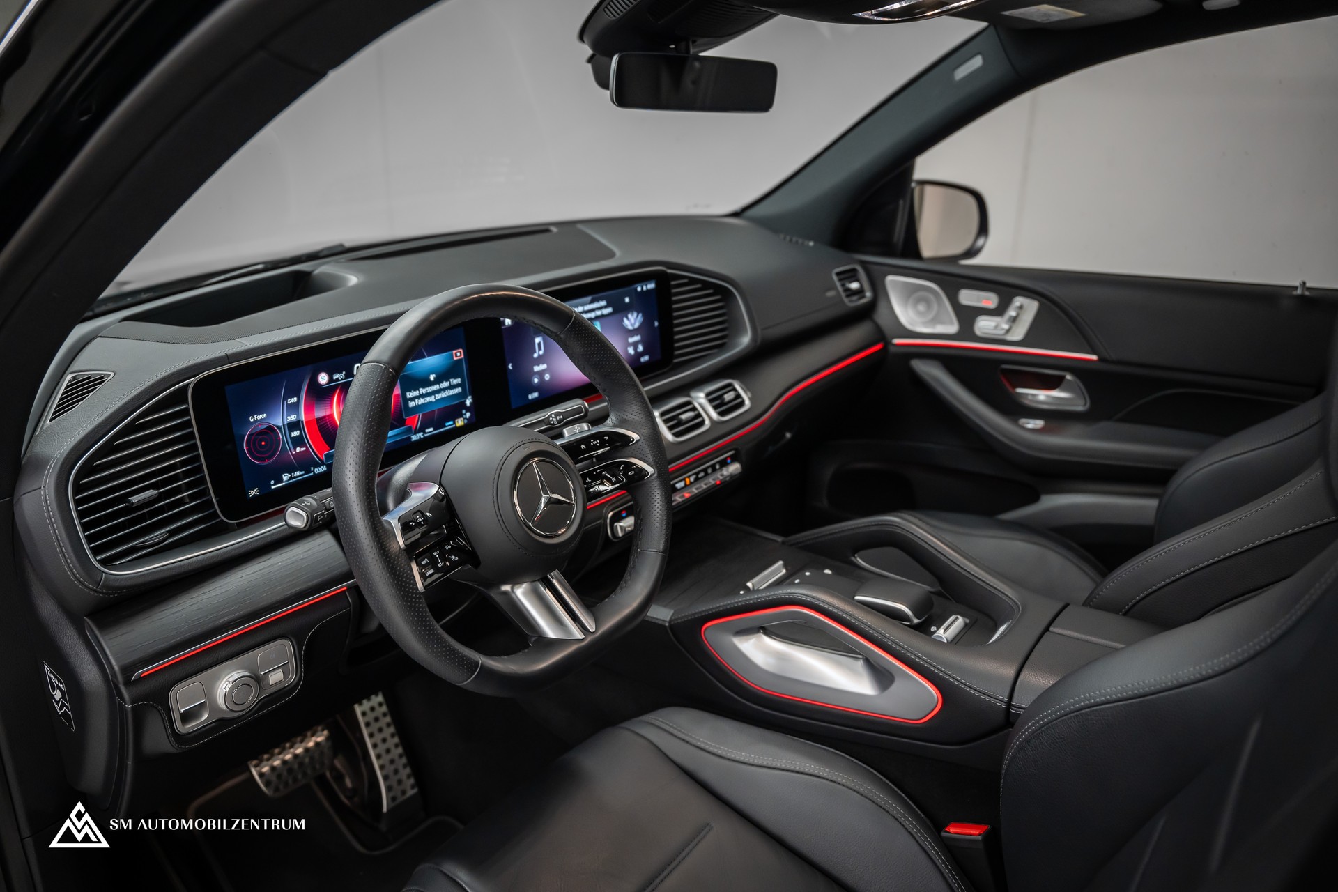MERCEDES-BENZ GLE 450 AMG Line 4matic / Panorama / 360° / Head-Up / Smaragdgrün Metallic-image-16