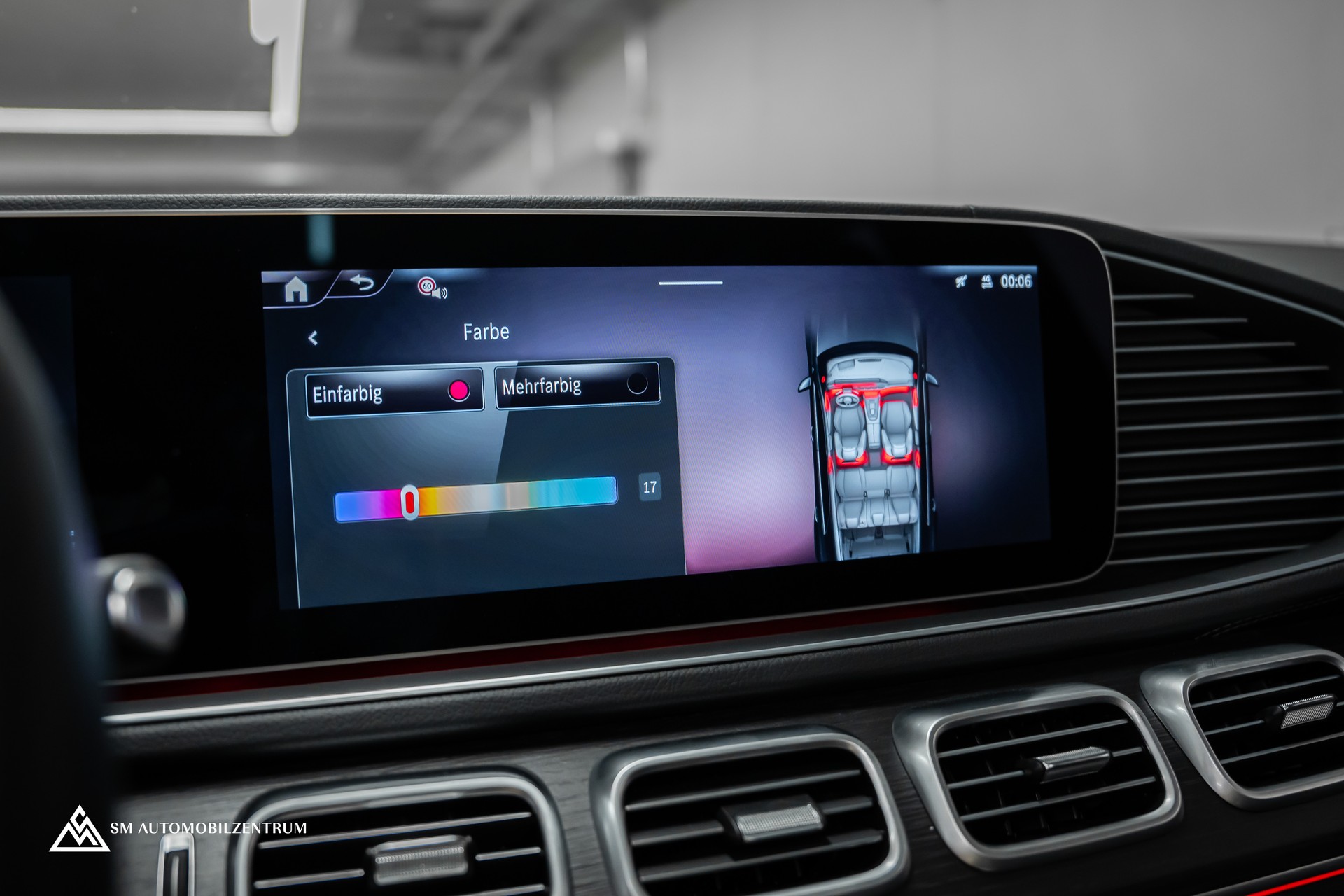 MERCEDES-BENZ GLE 450 AMG Line 4matic / Panorama / 360° / Head-Up / Smaragdgrün Metallic-image-36