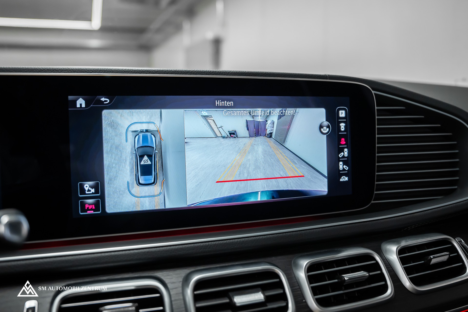 MERCEDES-BENZ GLE 450 AMG Line 4matic / Panorama / 360° / Head-Up / Smaragdgrün Metallic-image-35