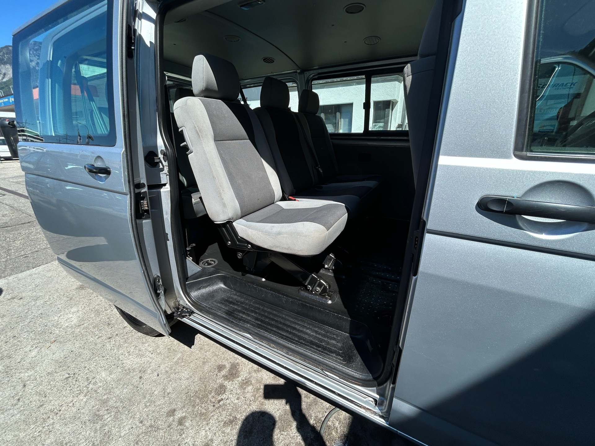 VW T5 2.0 TSI 4Motion DSG-image-14