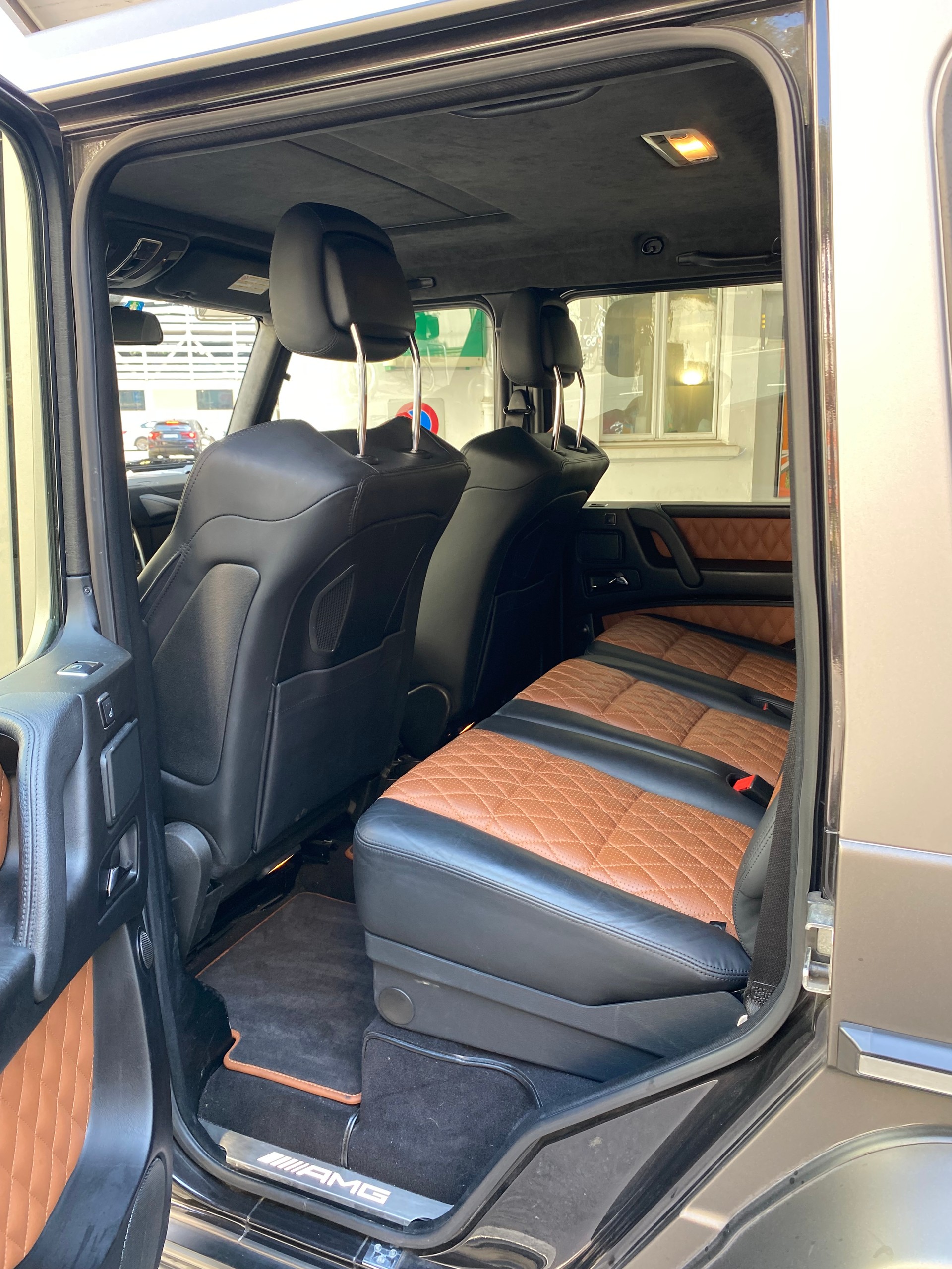 MERCEDES-BENZ G 63 AMG Automatic-image-8