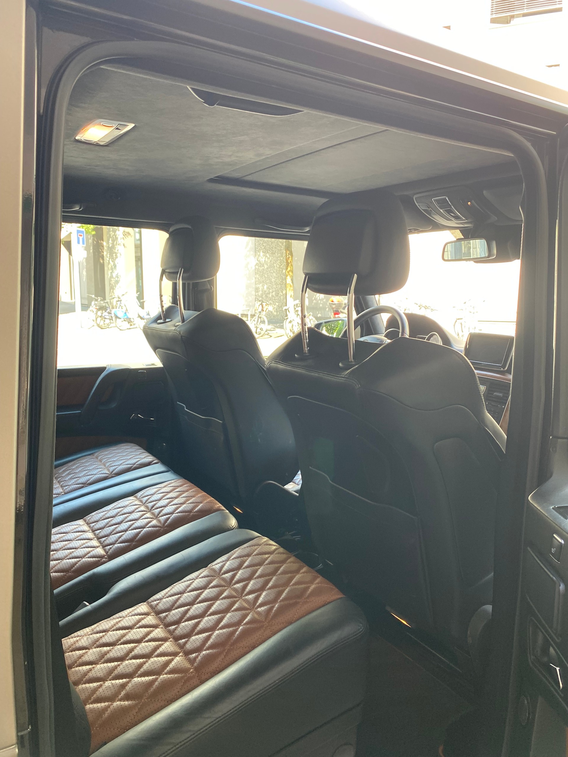 MERCEDES-BENZ G 63 AMG Automatic-image-10