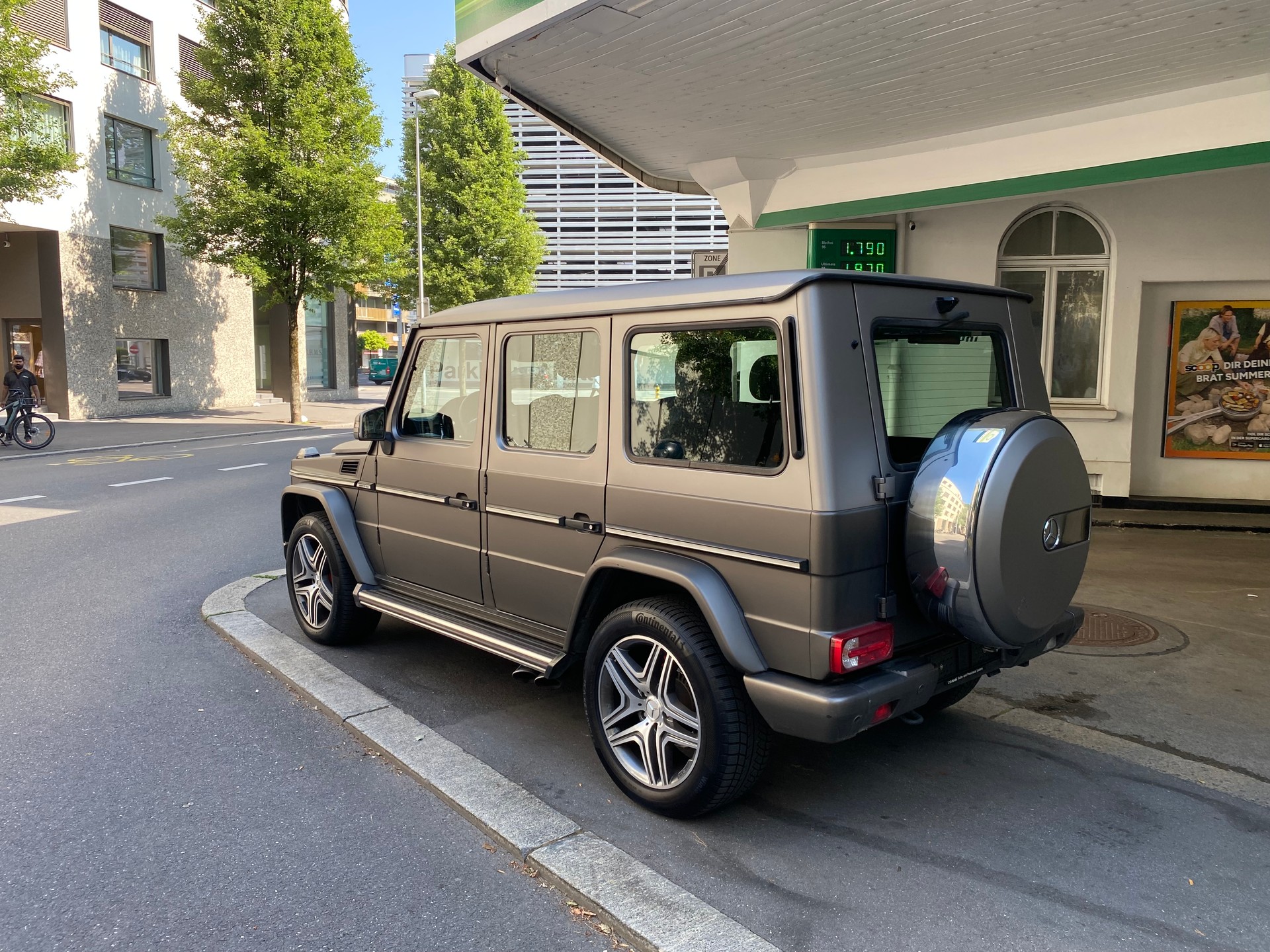 MERCEDES-BENZ G 63 AMG Automatic-image-4