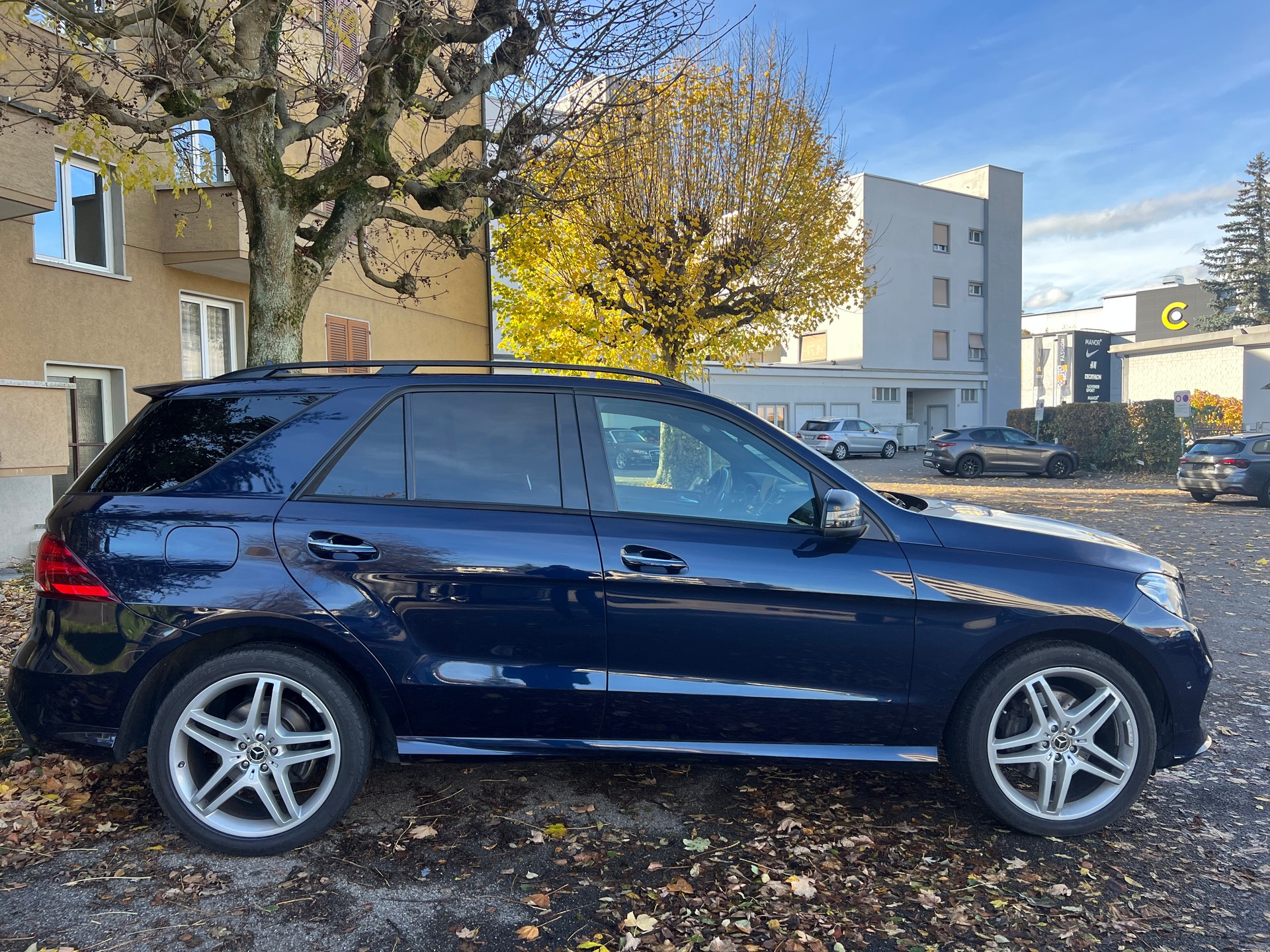 MERCEDES-BENZ GLE 350 d 4Matic 9G-Tronic-image-4