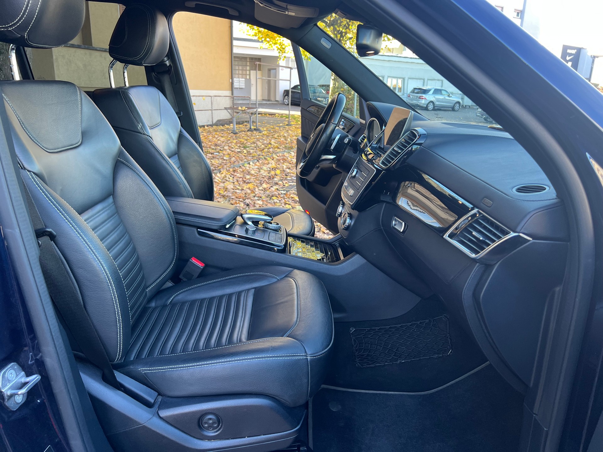 MERCEDES-BENZ GLE 350 d 4Matic 9G-Tronic-image-10