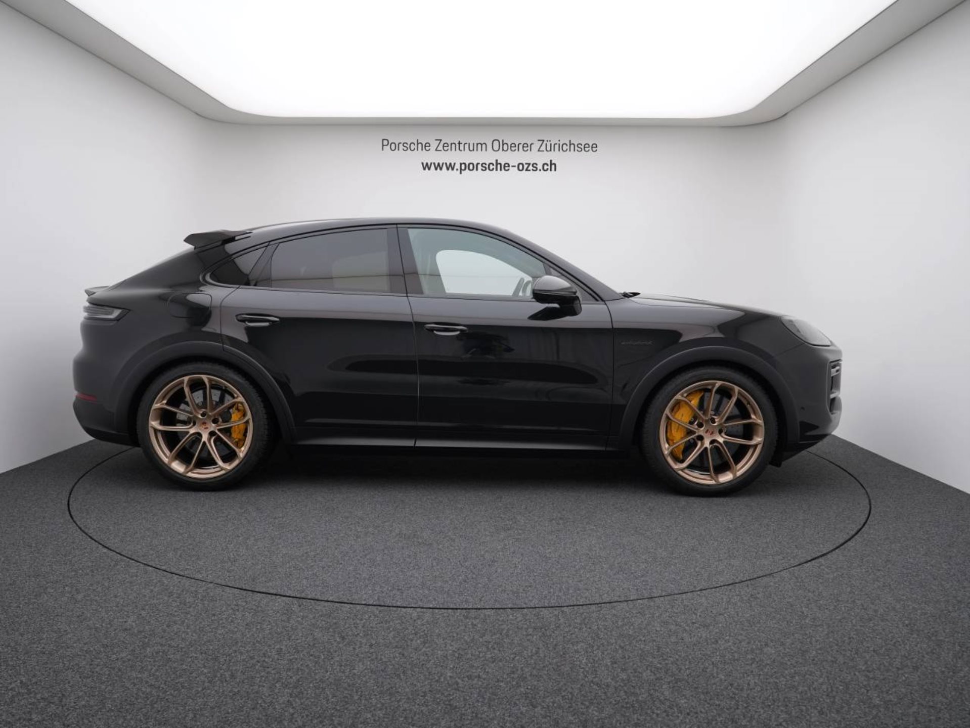 PORSCHE Cayenne Turbo E-Hybrid Coupé mit GT-Paket-image-7
