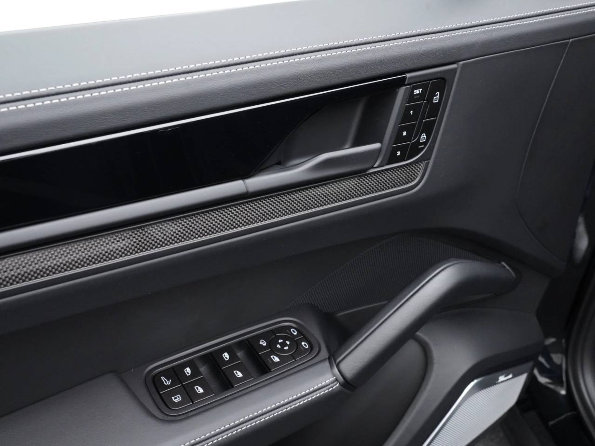 PORSCHE Cayenne Turbo E-Hybrid Coupé mit GT-Paket-image-20