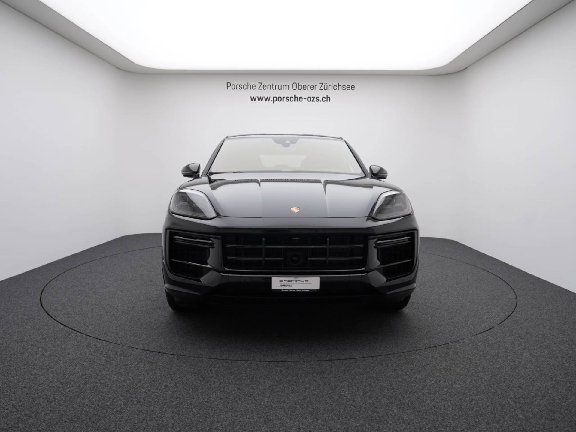PORSCHE Cayenne Turbo E-Hybrid Coupé mit GT-Paket-image-9