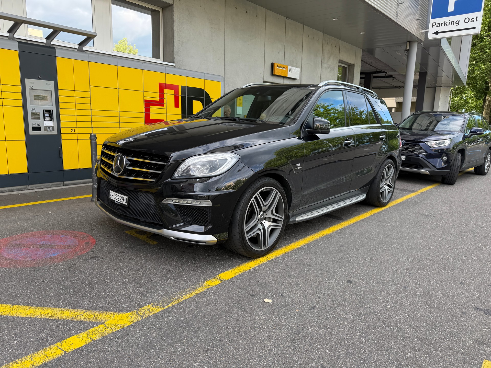 MERCEDES-BENZ ML 63 V8 AMG-image-1