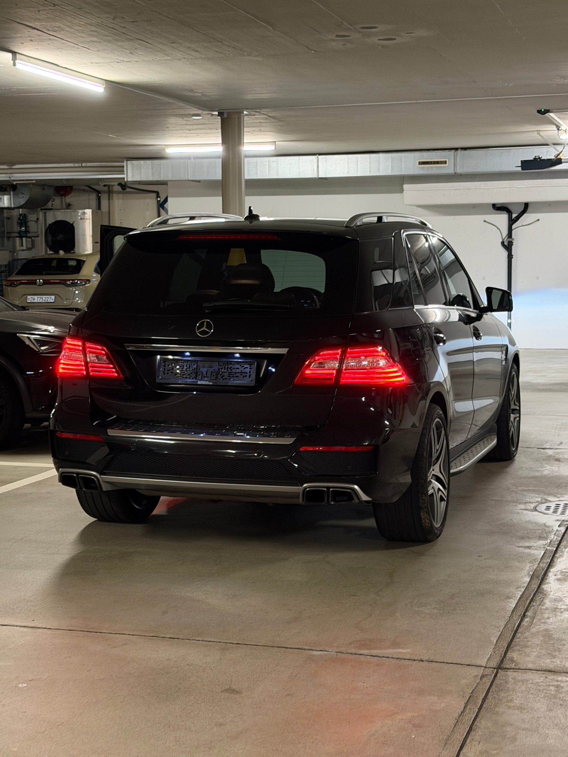 MERCEDES-BENZ ML 63 V8 AMG-image-4