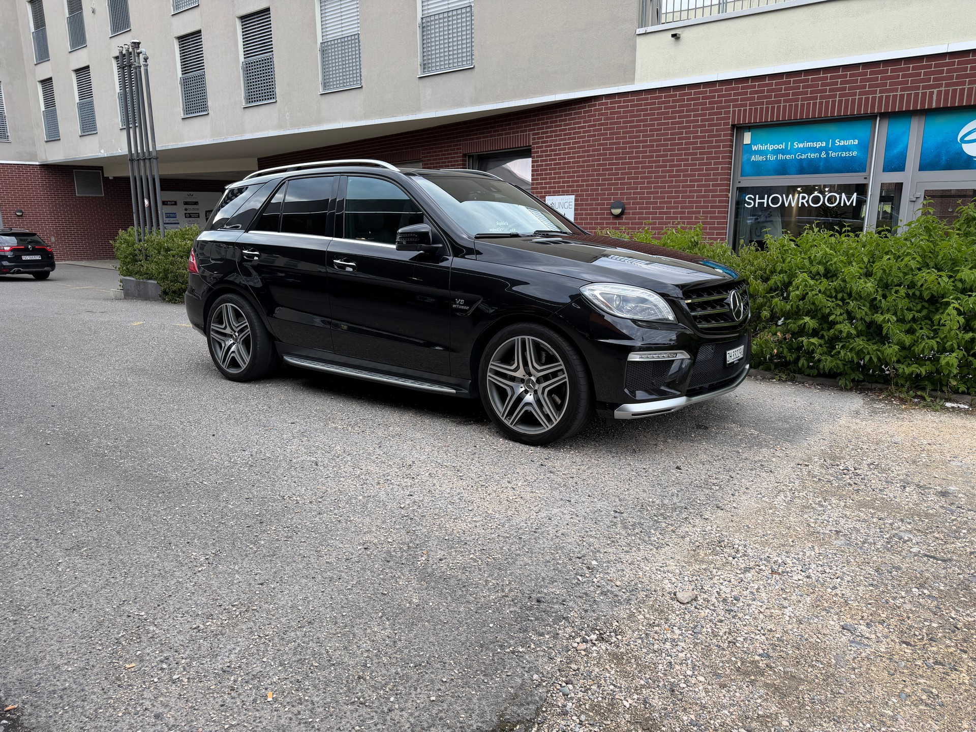 MERCEDES-BENZ ML 63 V8 AMG-image-0