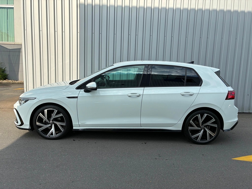 VW Golf 1.5 eTSI mHEV ACT R-Line DSG-image-2