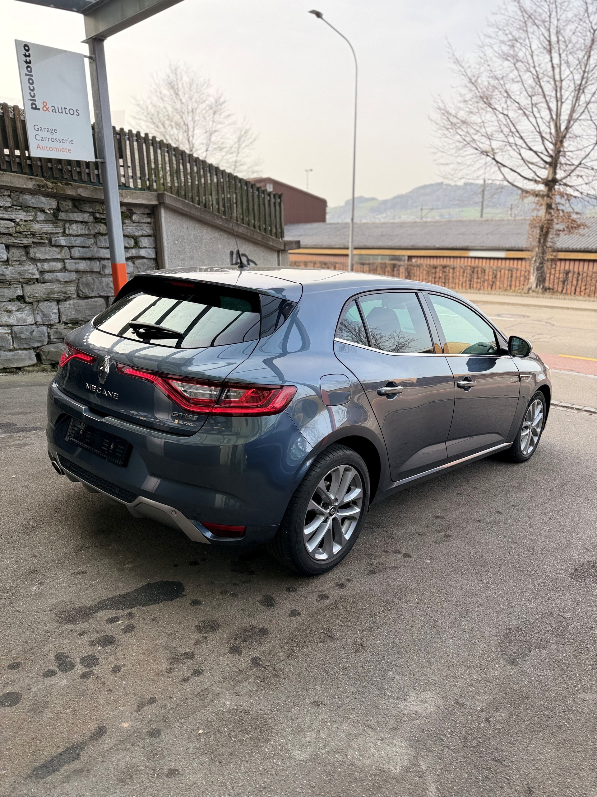 RENAULT Mégane 1.3 16V Turbo GT Line EDC-image-2