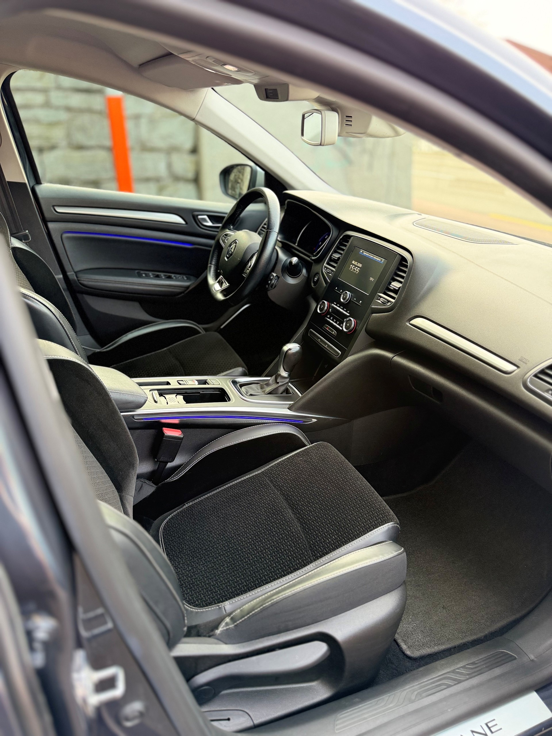 RENAULT Mégane 1.3 16V Turbo GT Line EDC-image-5