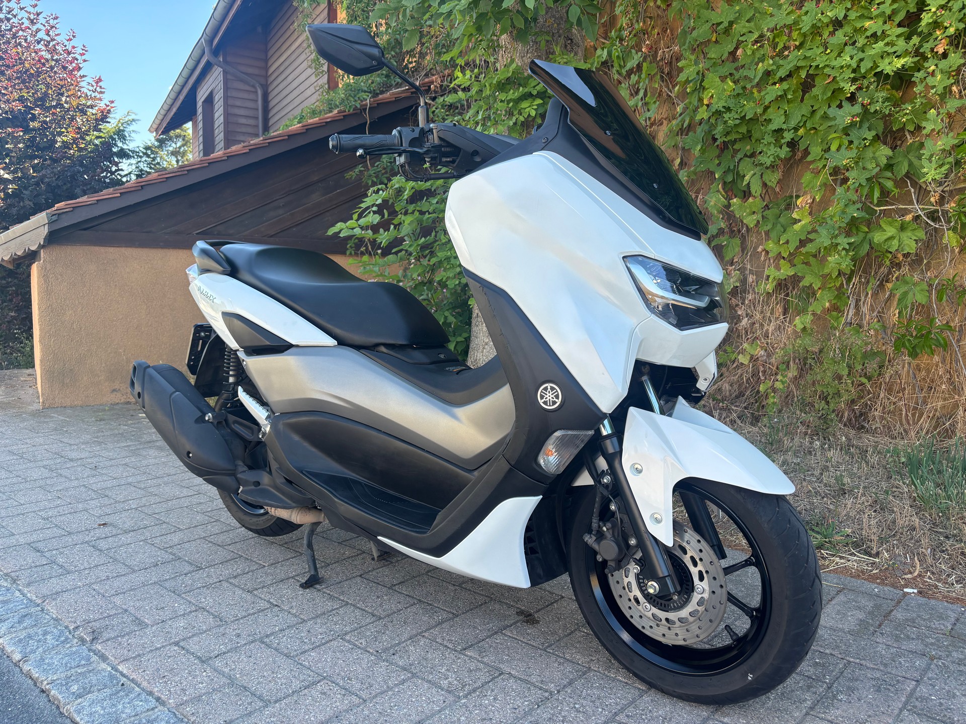 YAMAHA N-Max GPD 125-image-2