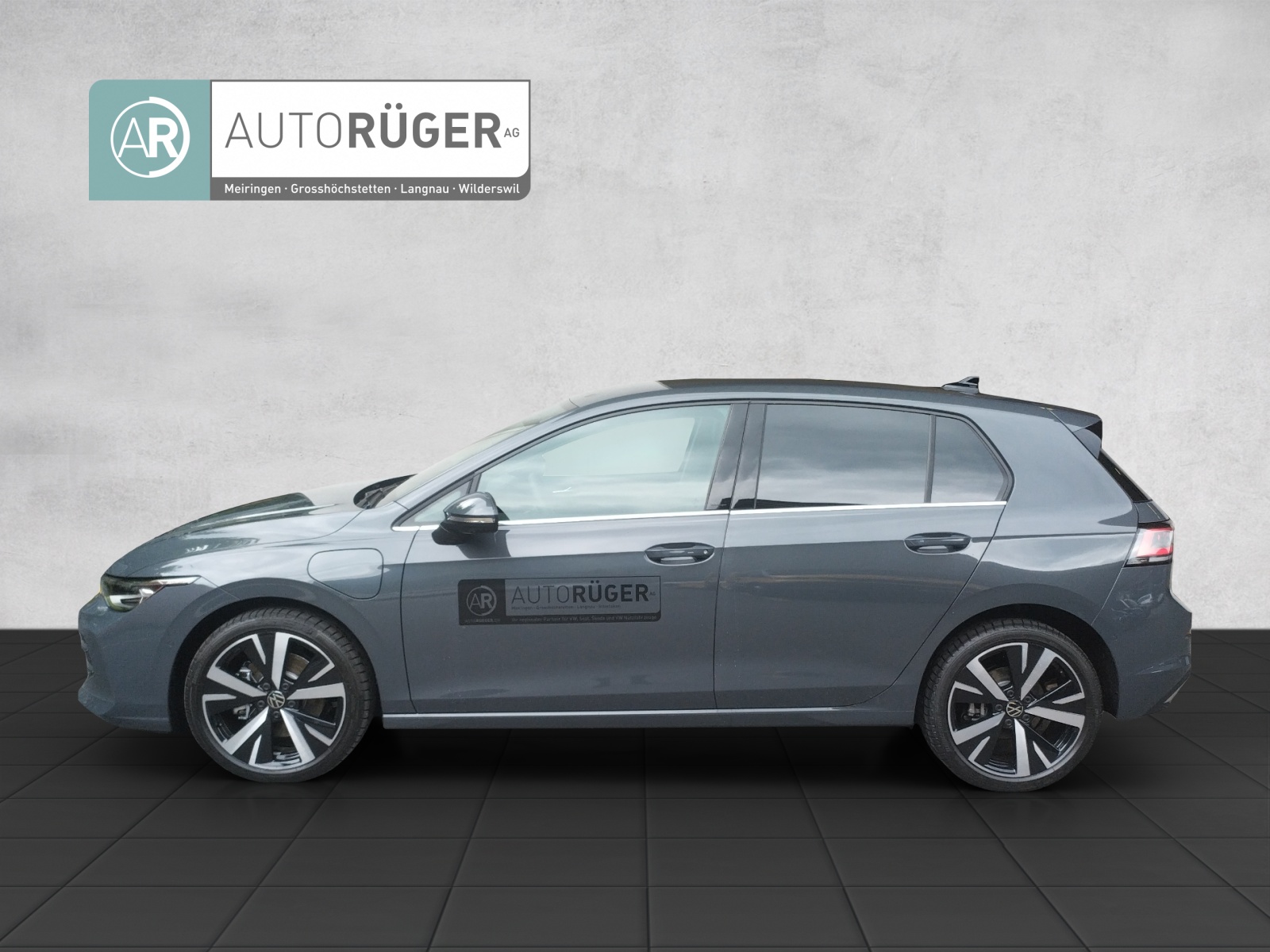 VW Golf 1.5 TSI PHEV Style-image-2