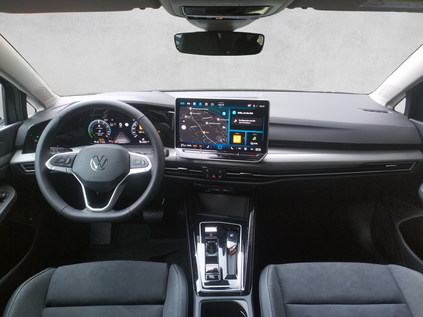 VW Golf 1.5 TSI PHEV Style-image-8