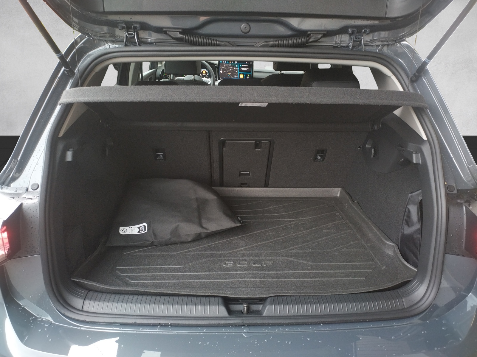 VW Golf 1.5 TSI PHEV Style-image-10