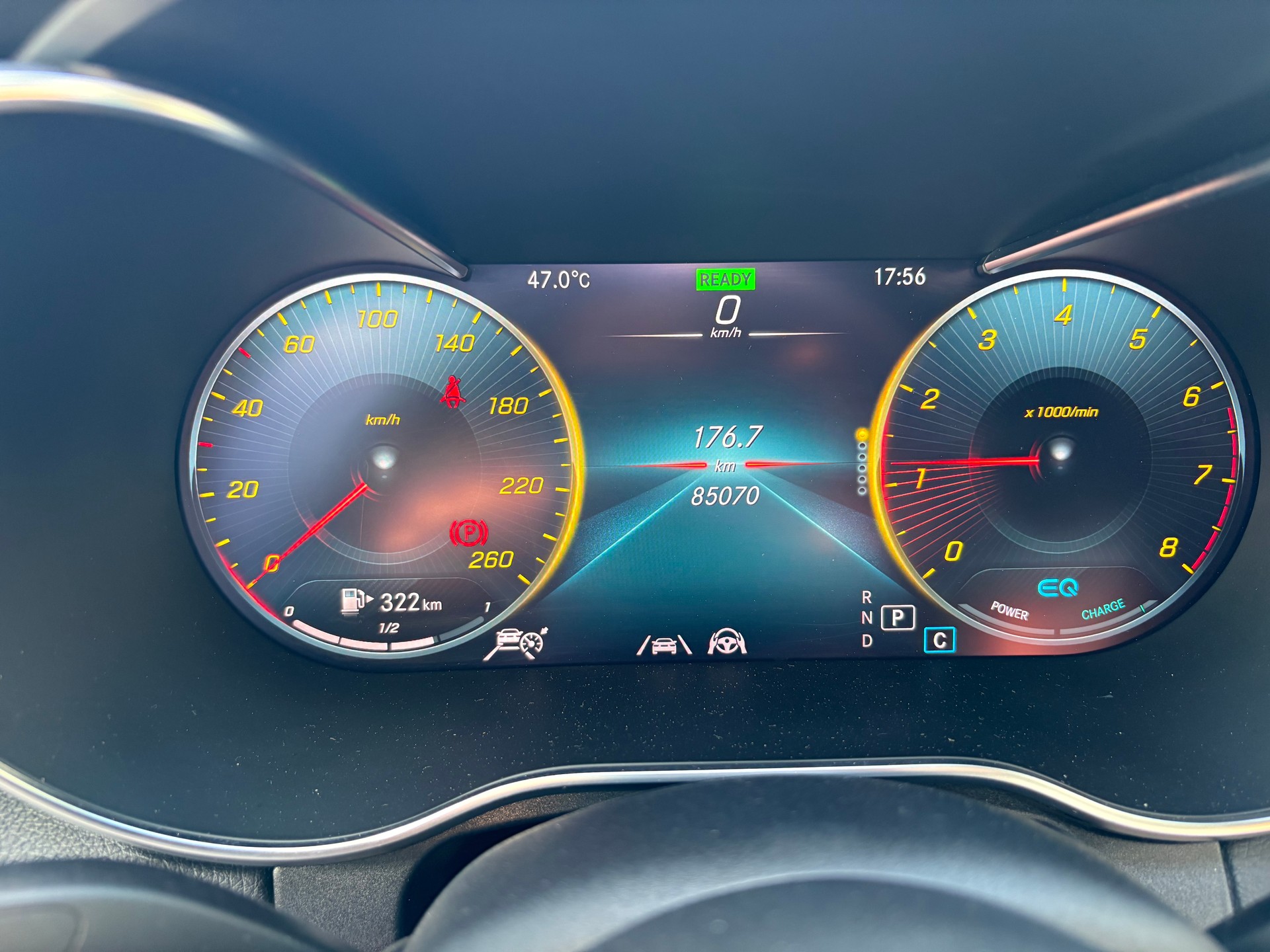 MERCEDES-BENZ C 200 Swiss Star AMG Line 4Matic 9G-Tronic-image-12